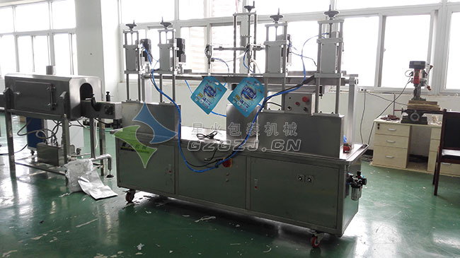 沙司番茄醬包裝機(自立袋、吸嘴袋)整機展示